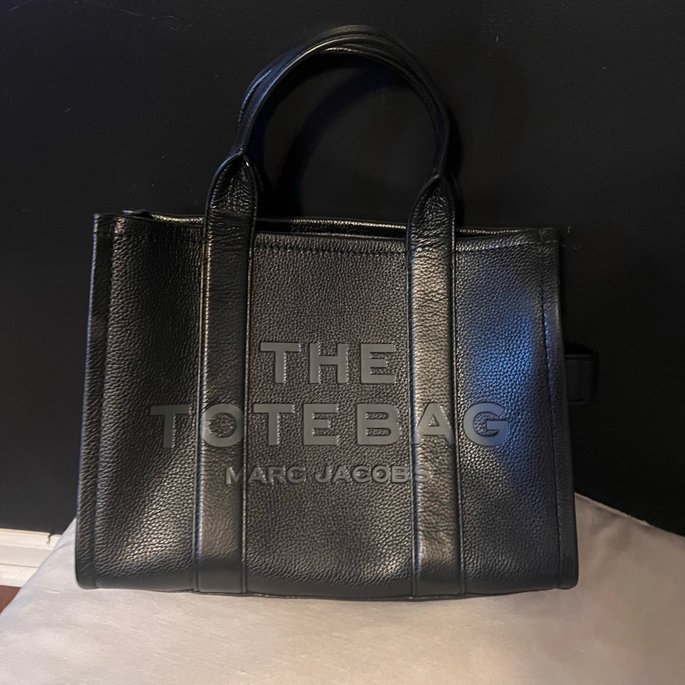 Marc Jacob's. This is the medium tote with strap